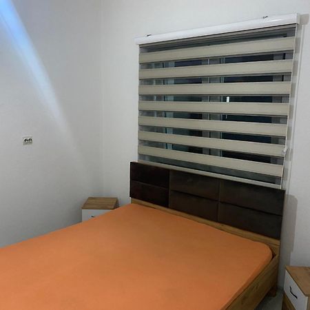 Ferienwohnung Shtepi Me Qira Ne Mitrovice Titova Mitrovica Exterior foto
