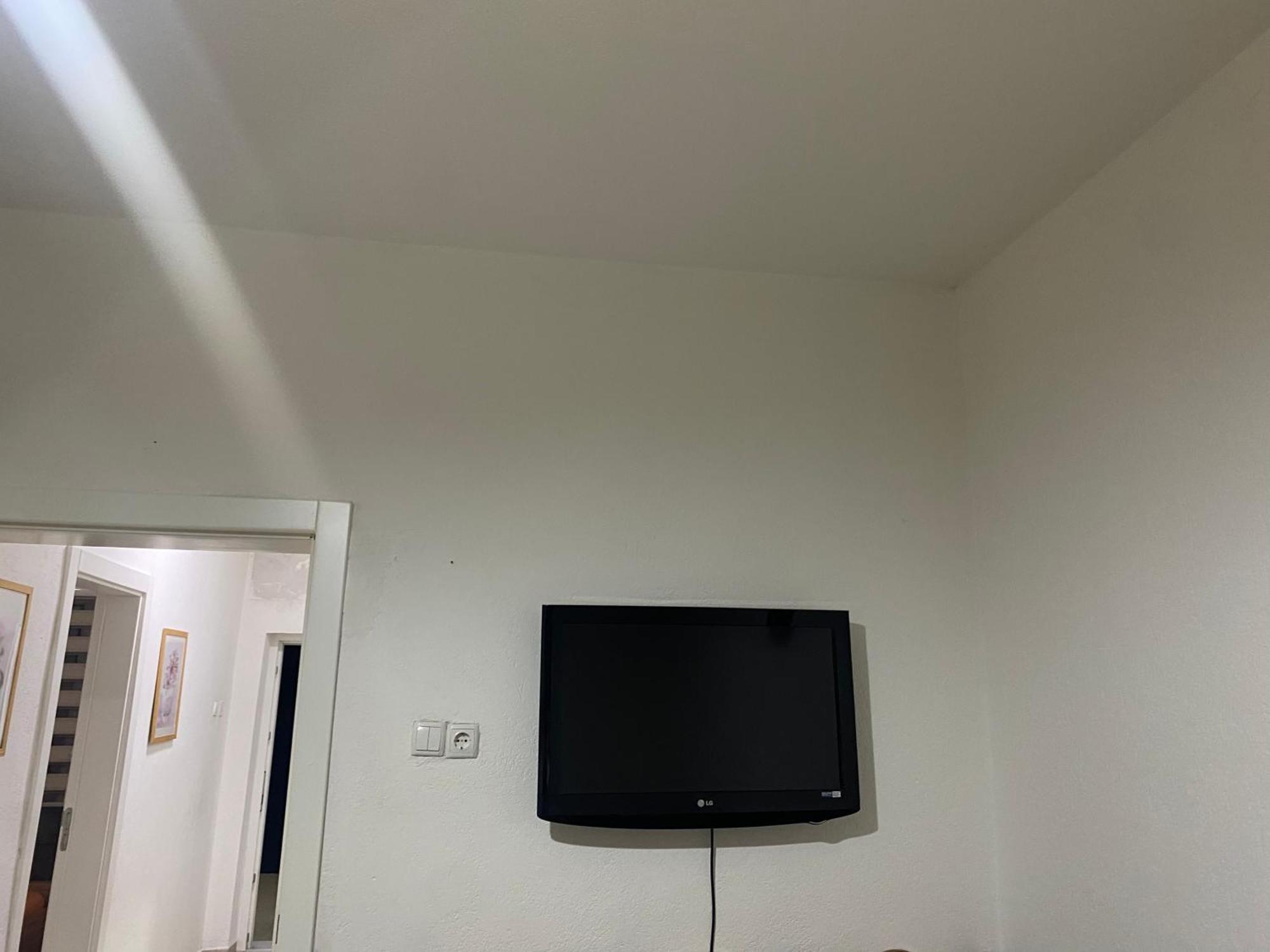 Ferienwohnung Shtepi Me Qira Ne Mitrovice Titova Mitrovica Exterior foto