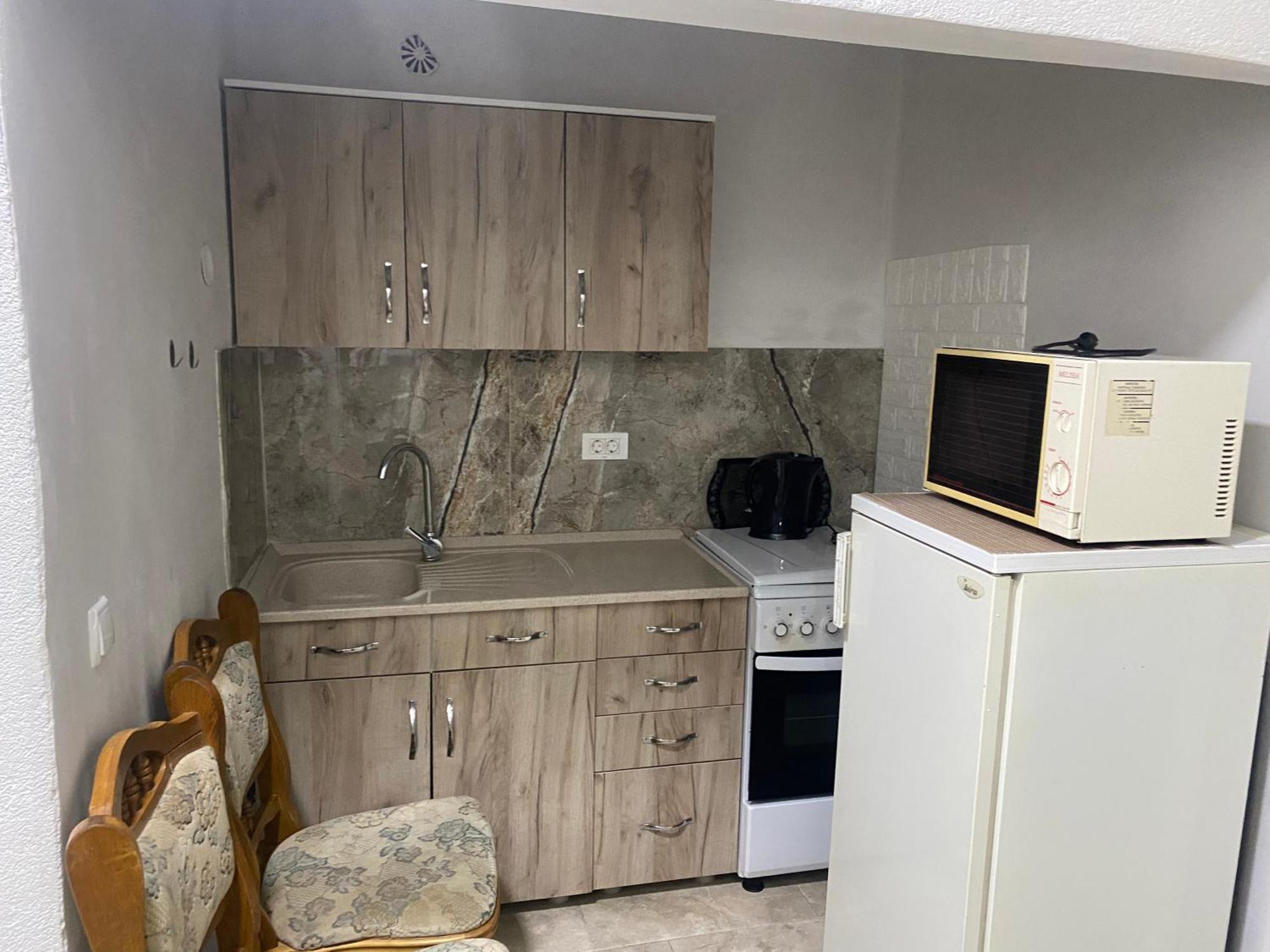 Ferienwohnung Shtepi Me Qira Ne Mitrovice Titova Mitrovica Exterior foto